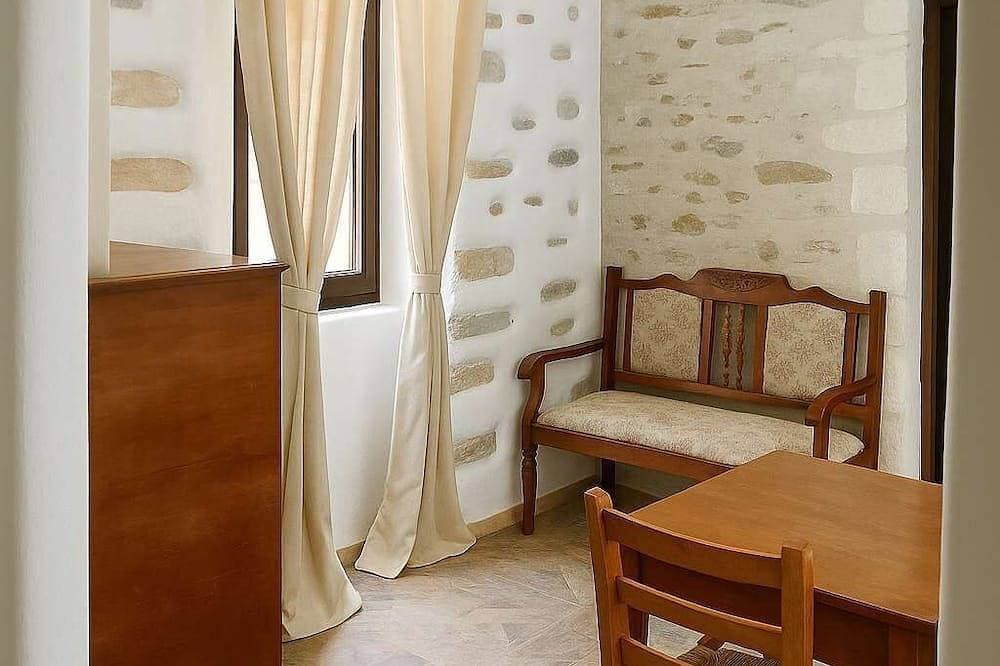 Foto 12 von 30: Traditional Villa Valia Ermoupolis - Syros Vaporia