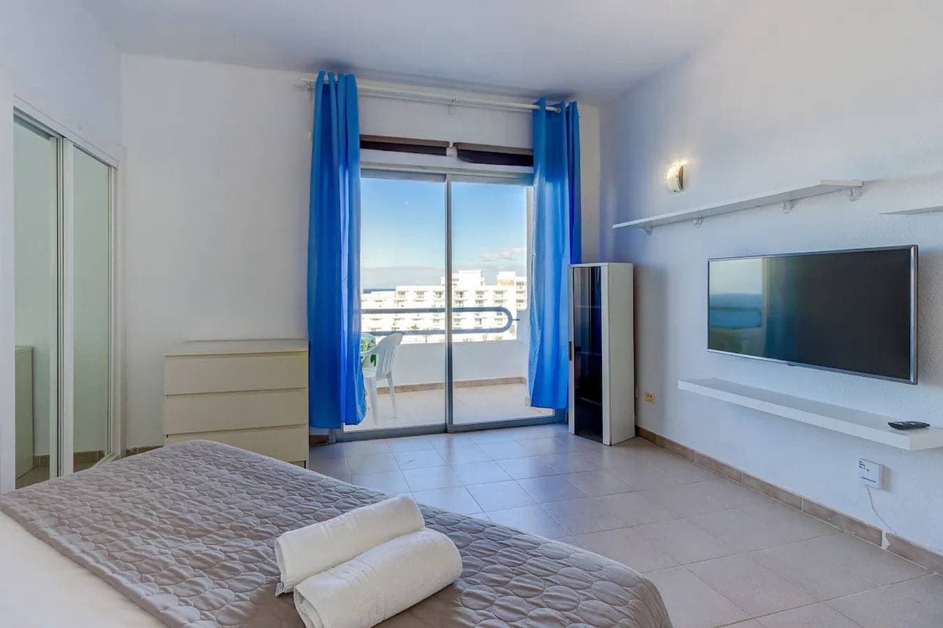 Foto 4 von 15: Ferienwohnung 'Estudio Playa Paraíso' mit Meerblick, privater Terrasse und WLAN
