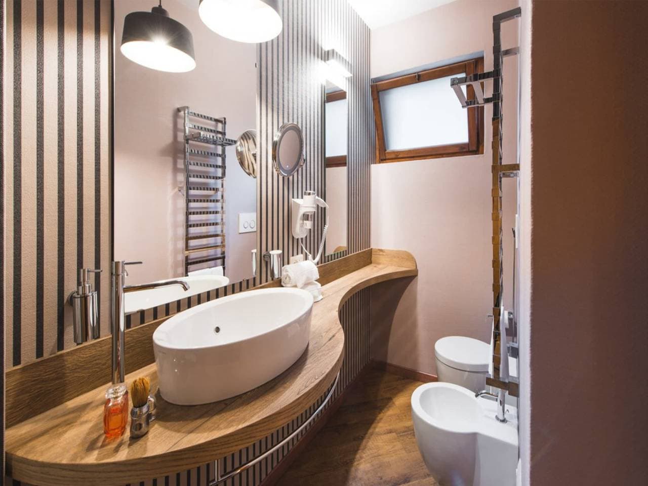 Foto 7 von 20: Modernes Studio mit Gemeinschaftspool