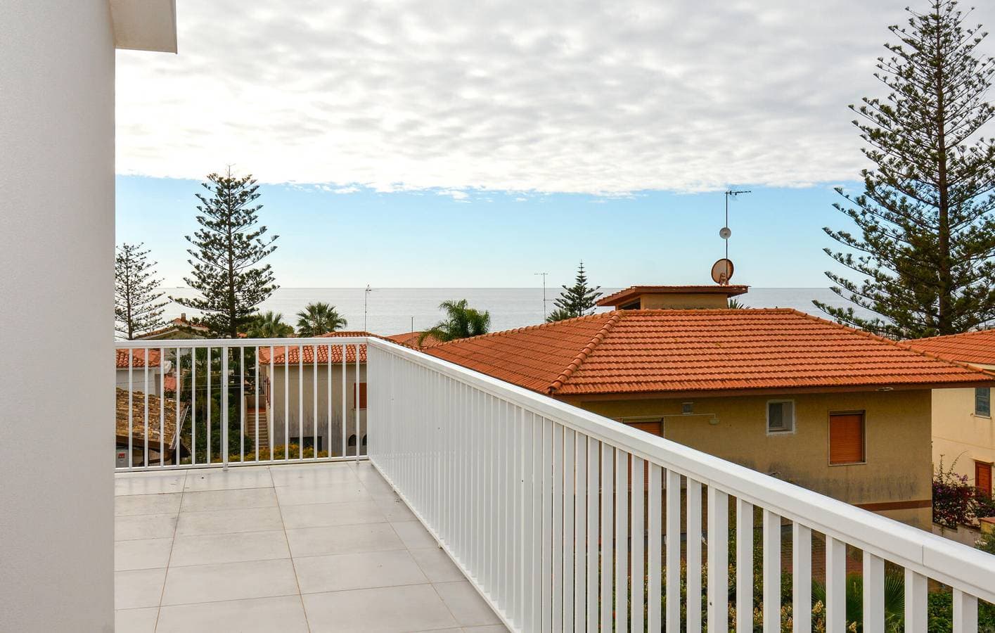 Foto 3 von 24: Gemütliches AC-Apartment mit Terrasse, Parkplatz und WiFi 1,5 km vom Strand von Sampieri entfernt