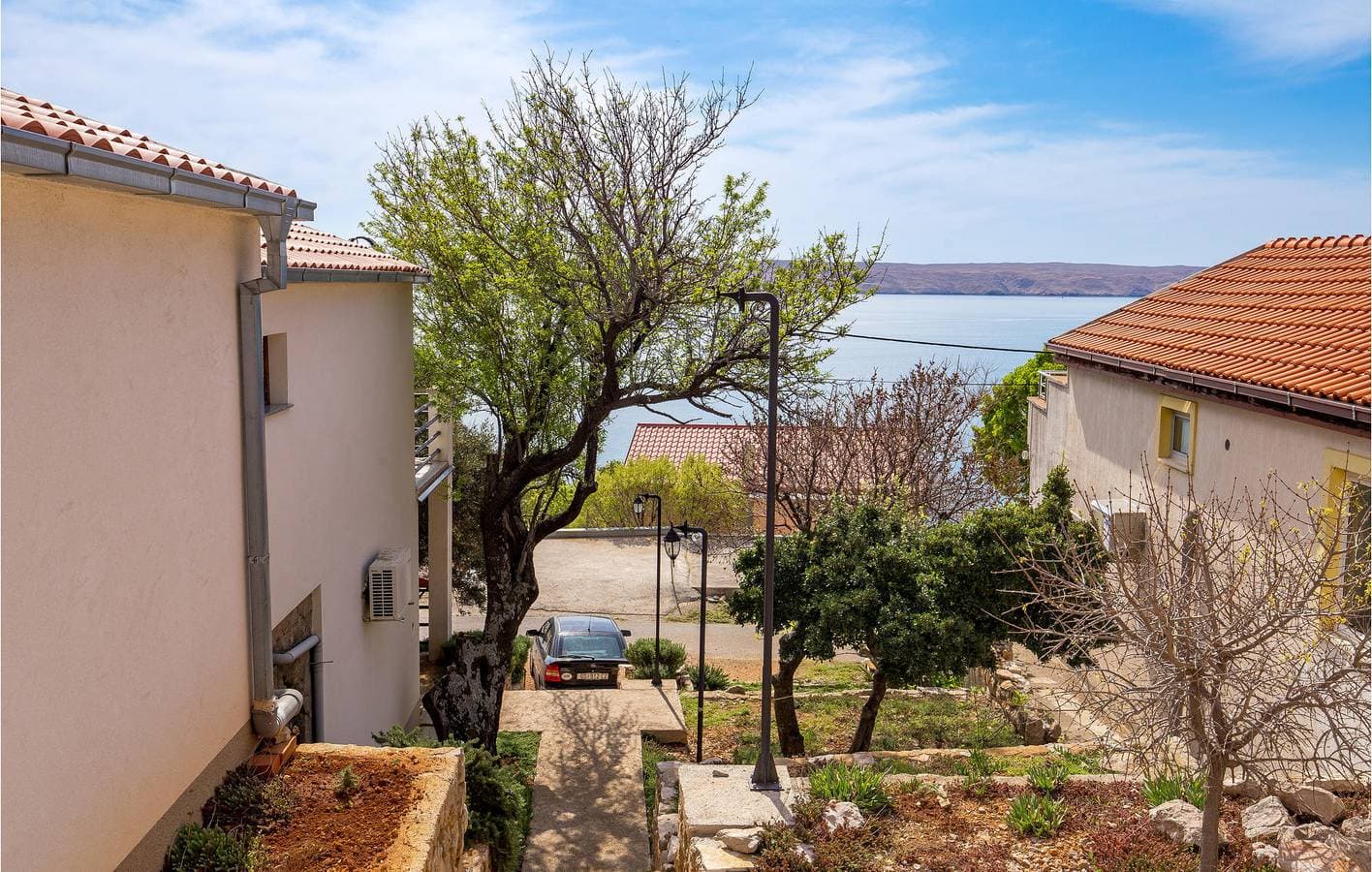 Foto 4 von 23: Seaside Retreat: Gemütliche Ferienwohnung mit Terrasse und WLAN, 700 m vom Strand entfernt