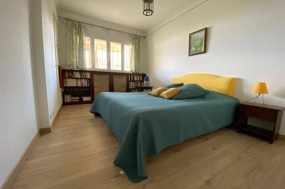 Foto 5 von 18: Schöne Villa an der französischen Riviera Pool und Terrasse