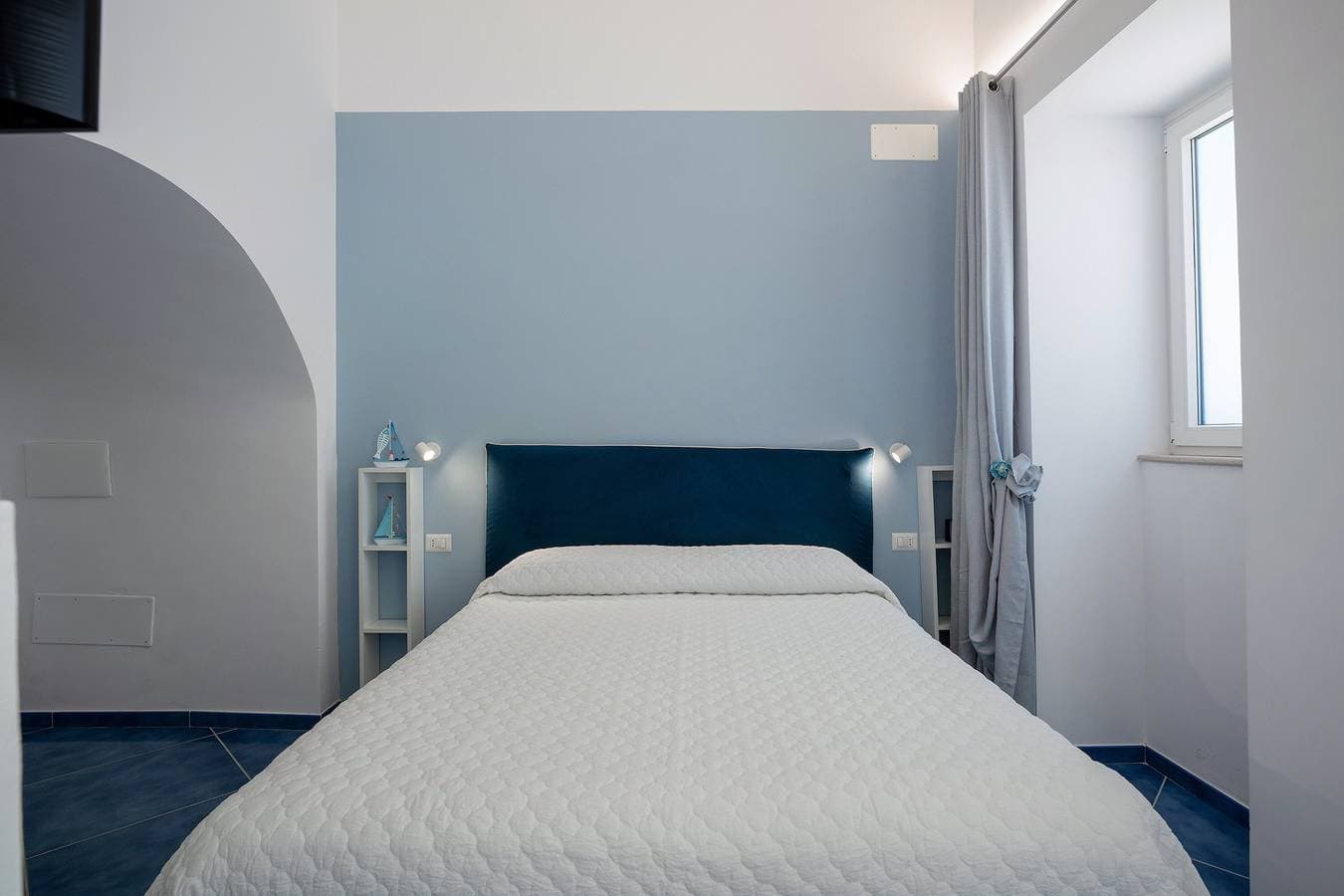 Foto 4 von 31: Zimmer 'Amalfi Sea View' mit Meerblick, WLAN und Klimaanlage