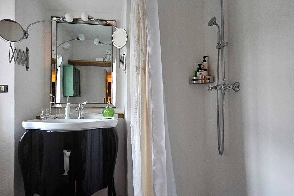 Foto 5 von 13: Luxury Apartmen - Colli di Luni and Riviera Apuana