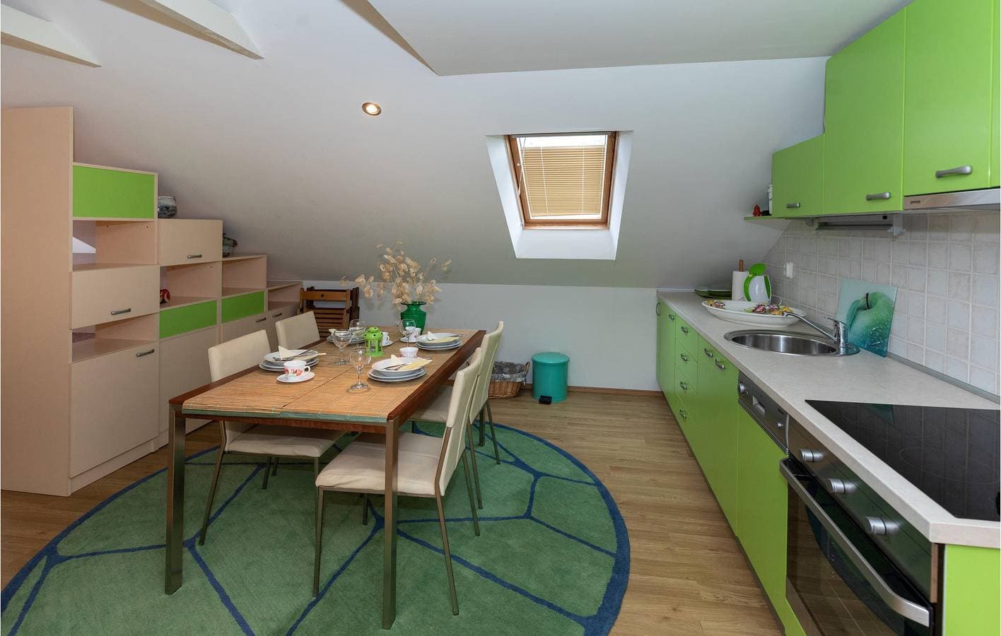 Foto 12 von 34: Gemütliches Apartment mit Meerblick, Terrasse, WLAN und nur 100 m vom Strand entfernt