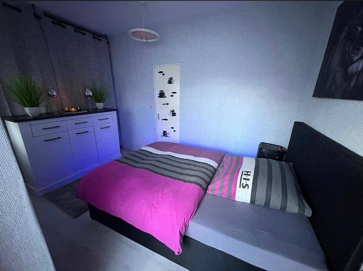 Small apartment with sauna and Jacuzzi! 1