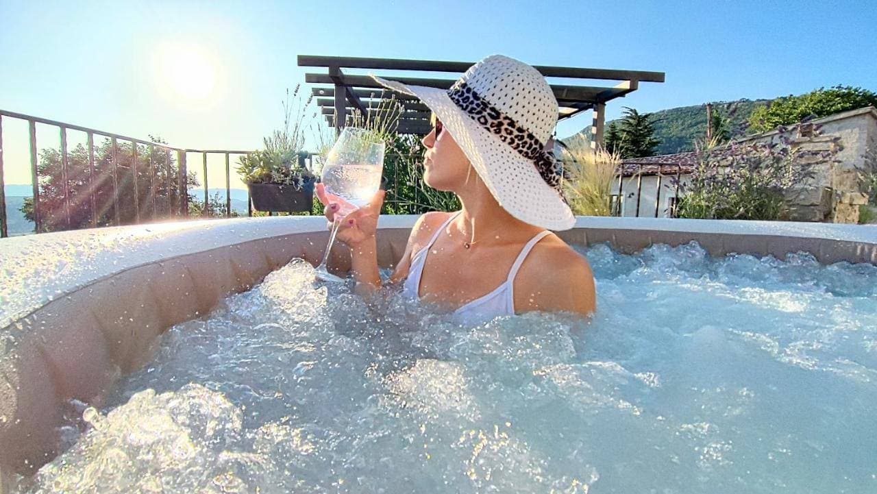 Amazing STUDIO CASA FERMEGLIA with private jacuzzie and perfect panoramic view 1