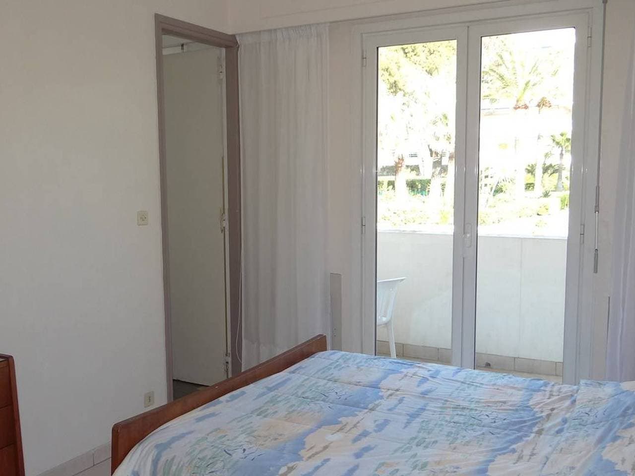 Foto 8 von 17: Große 3-Zimmer-Wohnung mit Terrasse und Pool in Cavalaire-sur-Mer