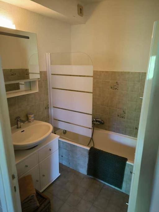 Foto 7 von 11: Two-Bedroom Apartment