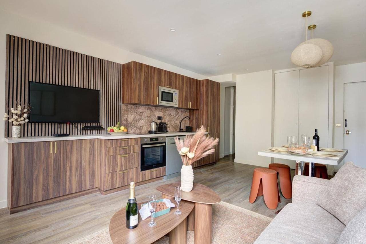201 Suite Anne - Superbe appartement 1