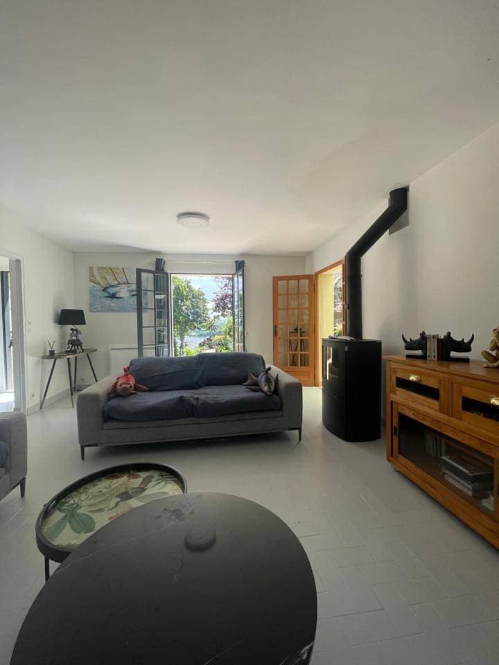 Foto 12 von 39: Three-Bedroom Home