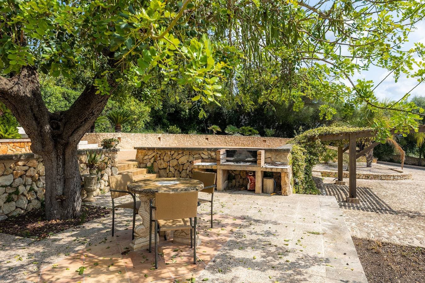 Foto 4 von 28: Villa 'Ses Nines' mit Bergblick, WLAN und Privatem Pool