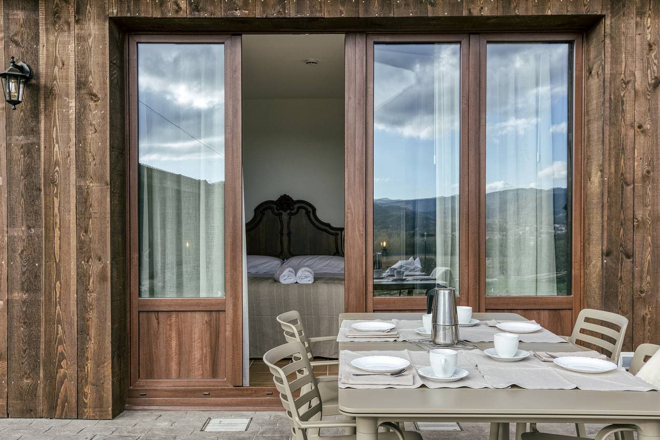 Foto 12 von 31: Ferienwohnung 'La Cabanya De La Rovira - Baix' mit Bergblick, Terrasse und Wi-Fi