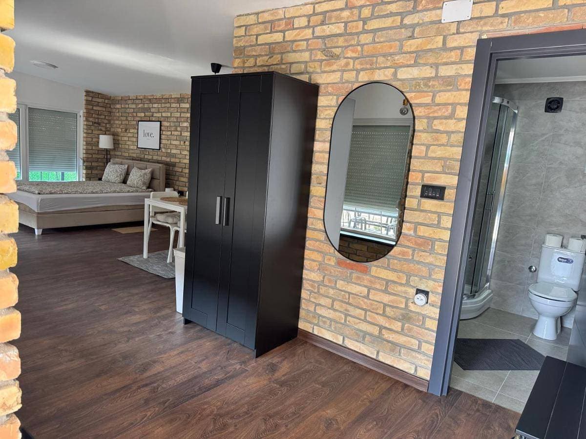 Foto 4 von 35: One-Bedroom Apartment