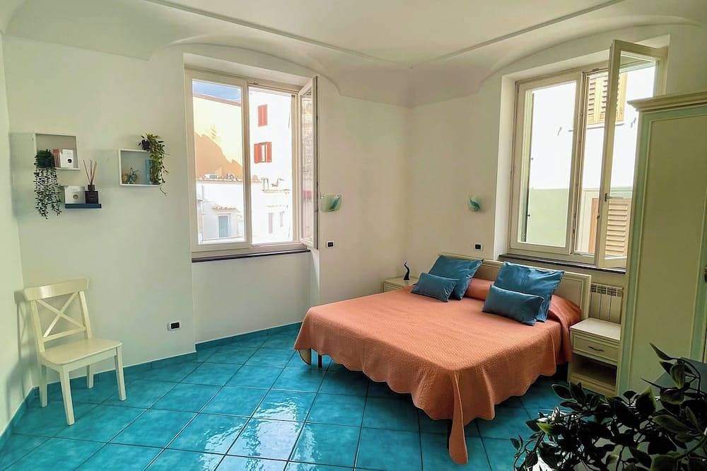Studio: Steps from Beach, Shops, & Restaurants 1