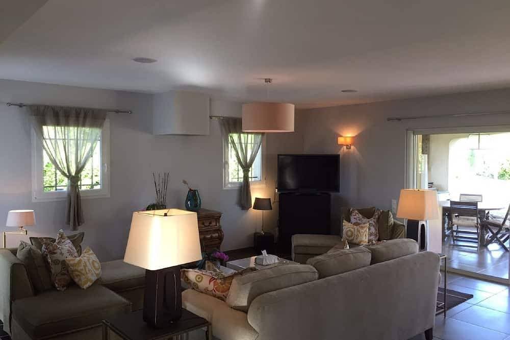 Foto 8 von 30: Provenzalisch-modernes Einfamilienhaus in Valbonne