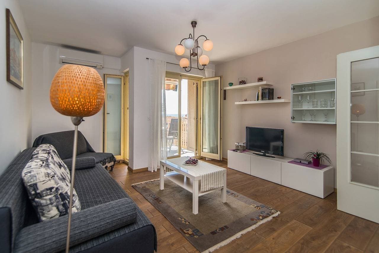 Foto 8 von 24: Ferienwohnung Vesna mit Meerblick