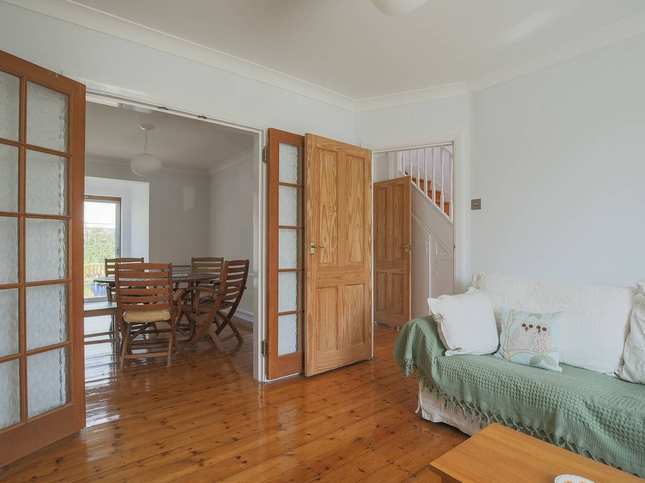 Foto 8 von 30: Charming Family Home in Windsor - Parking & Garden - Pass the Keys