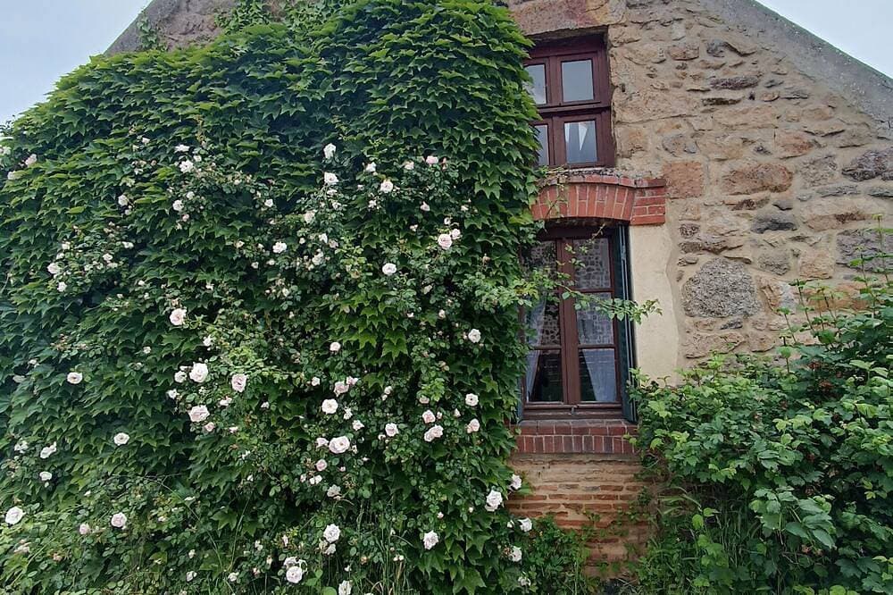 Cottage in Burgund - ruhig und doch zentral 1