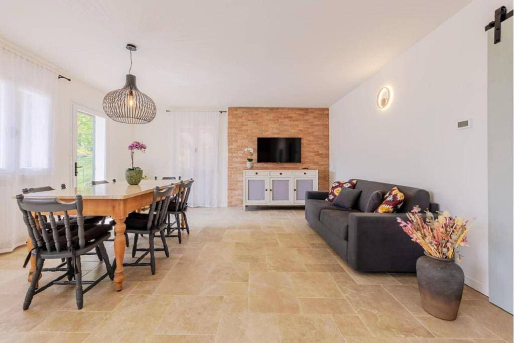 Foto 5 von 5: Two-Bedroom Apartment with Garden View