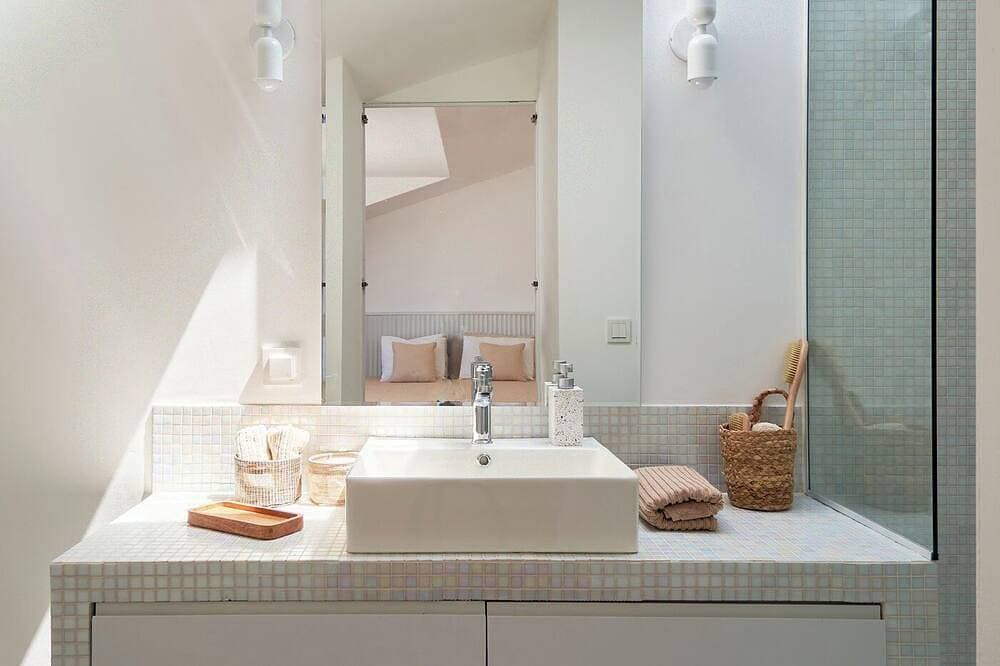 Foto 12 von 30: Serene Sea View Family Escape with Private Sauna