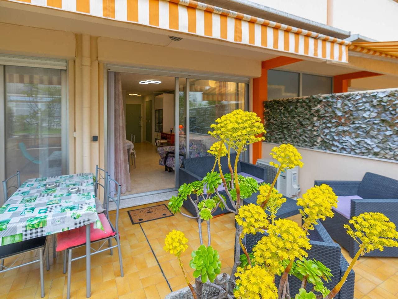 Foto 2 von 17: Klimatisiertes Studio, ruhig, Zentrum Menton, Terrasse