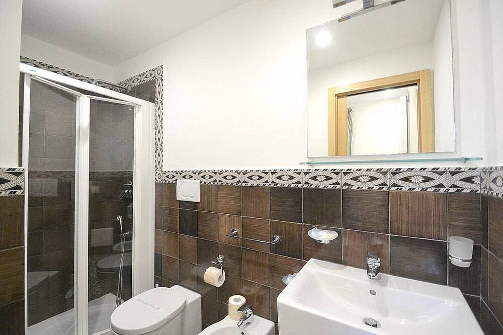 Foto 9 von 24: Villa Elicona C: A welcoming apartment situated in a central location, at a short distance from the Cathedral of Ravello, with Free Wi-Fi.