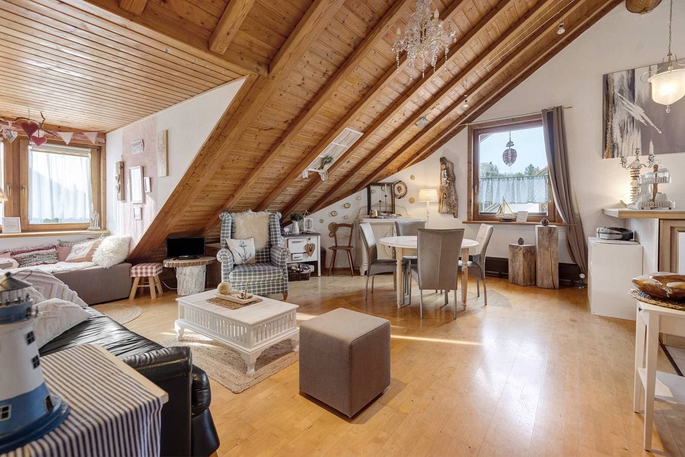 Foto 2 von 27: Ferienwohnung 'Ammiel' mit privatem Garten und Wi-Fi