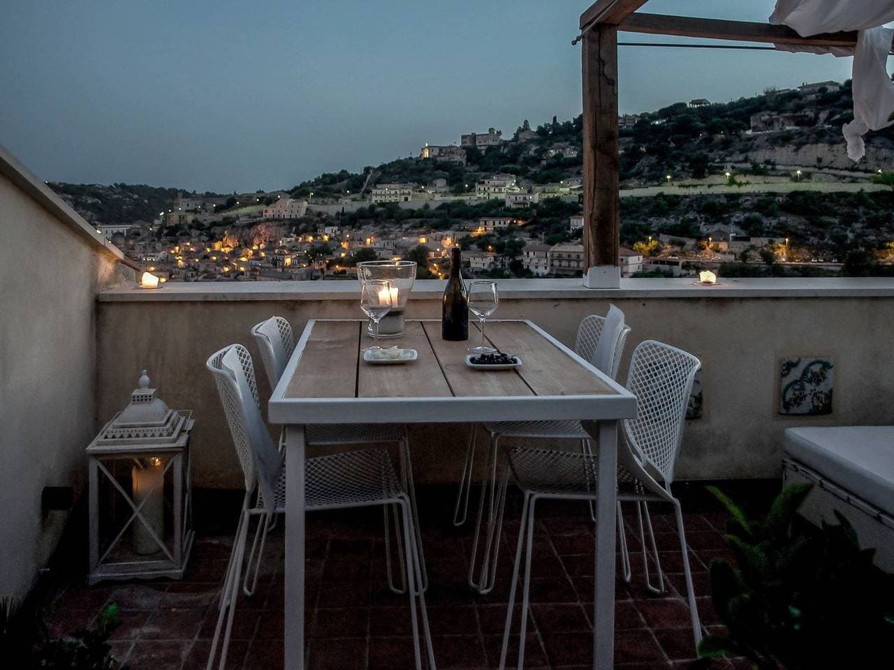 Foto 12 von 30: Eine Terrasse über Modica
