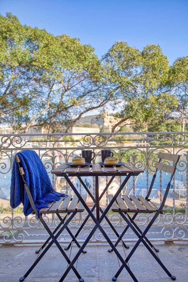 Valletta Marina View - Seafront Apartment 1