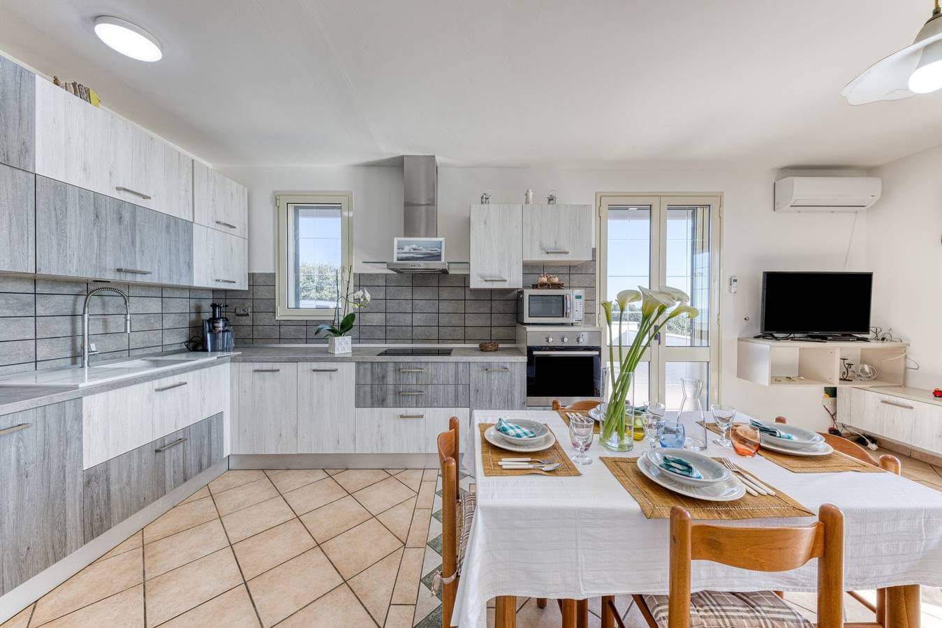 Foto 4 von 35: Ferienwohnung 'Villetta Del Cuore' mit Meerblick, WLAN und Klimaanlage