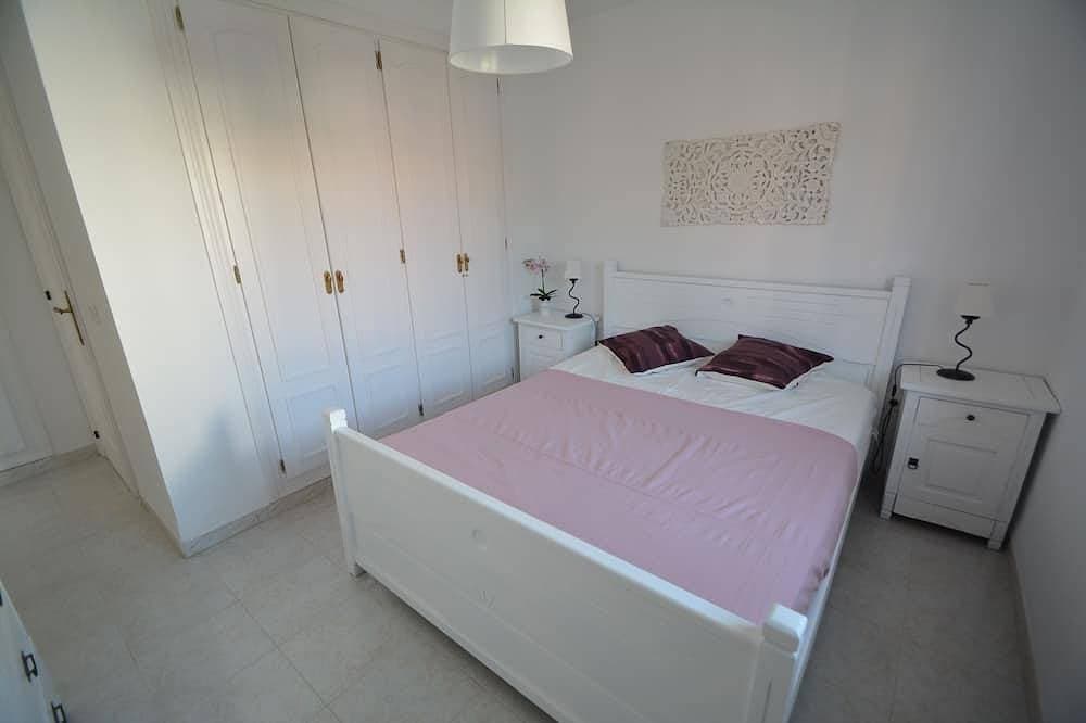 Foto 2 von 30: 4 Schlafzimmer Haus am Meer mit Pool 2 Schritte von Sabinillas (Estepona)