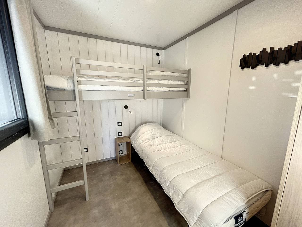 Foto 10 von 23: Luxus-Chalet mit Pool, WLAN, 6 Schlafplätze, Nähe Strand und Zentrum