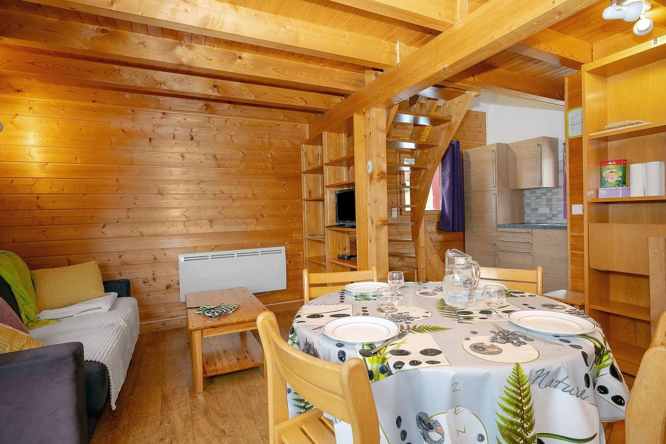 Foto 10 von 20: Chalet '228 - Village Nordique' mit Bergblick, Gemeinschaftspool und privater Terrasse