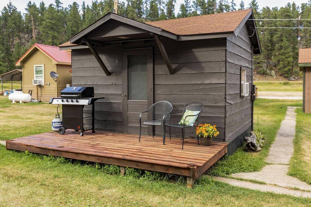 Cozy Tiny Cabin 8 in Rapid City, SD 1