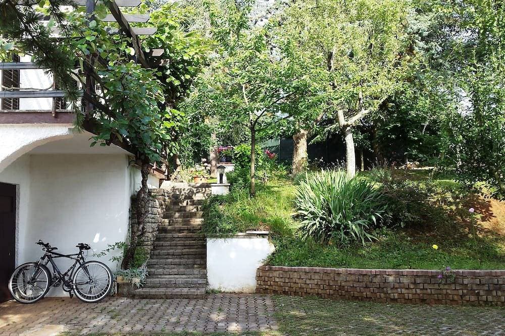 Foto 10 von 26: Villa im Grünen mit eigenem Pool eingetaucht  nicht weit von Porec Strände!
