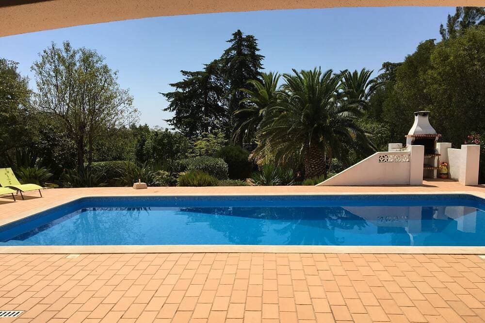Villa mit eigenem Pool, Klimaanlage, herrlichem Garten und Blick auf die Landschaft 1