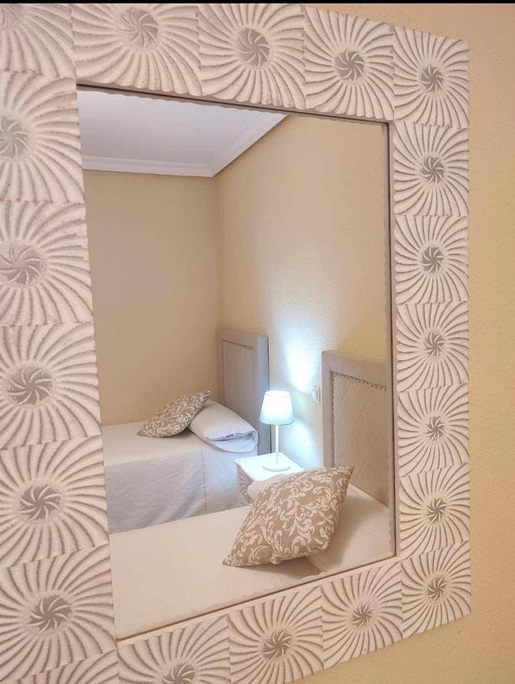 Foto 9 von 9: Twin Room with Shared Bathroom