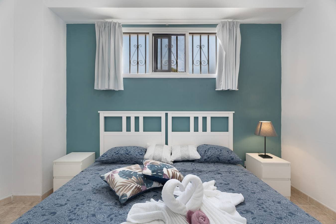 Foto 13 von 21: Ferienwohnung 'Los Cristianos One-bedroom' mit privatem Pool, Balkon und Wi-Fi