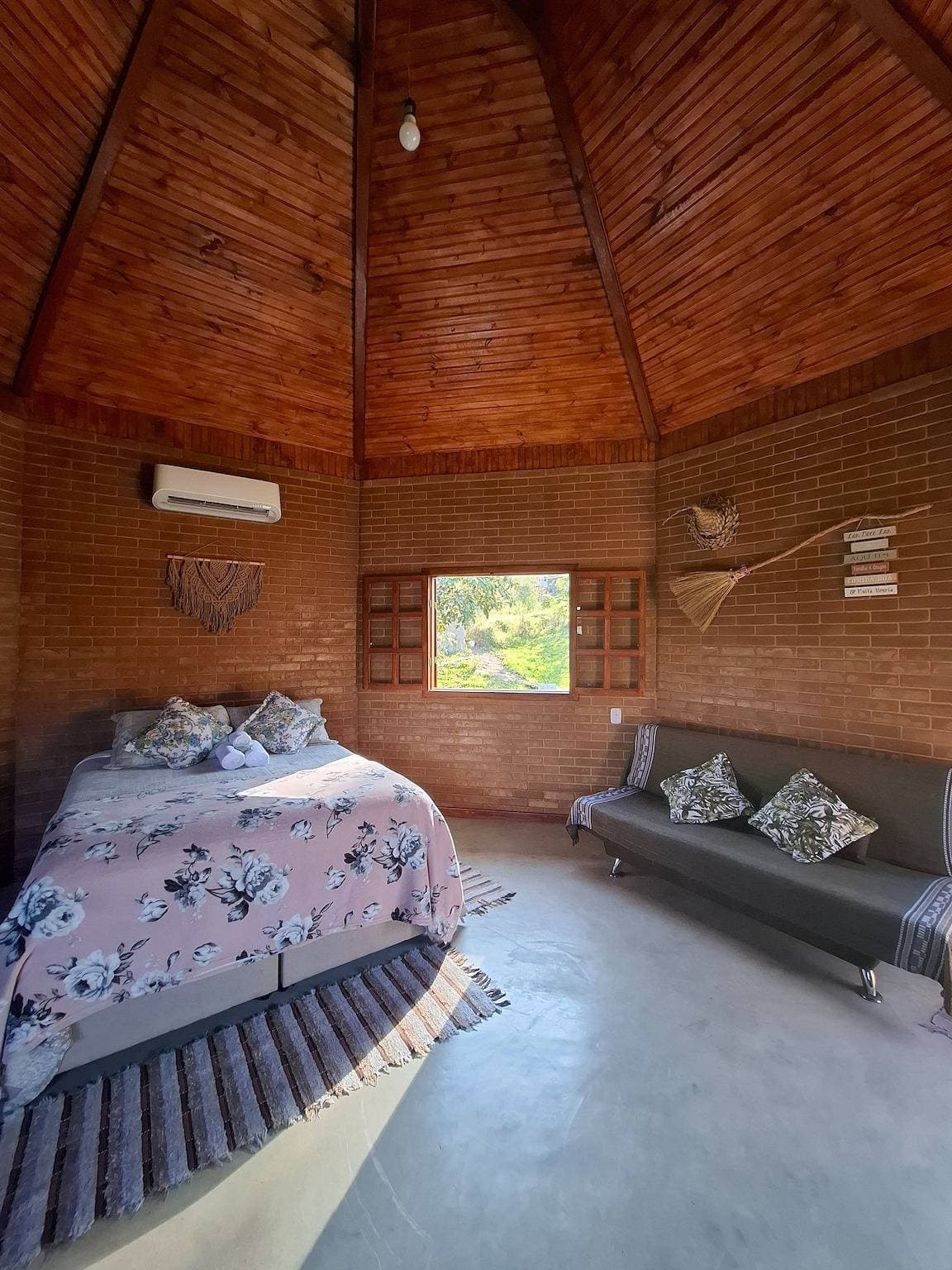 Foto 2 von 33: Unterkunft in der Casa Do Chapéu Caparaó – Cabana Estrela