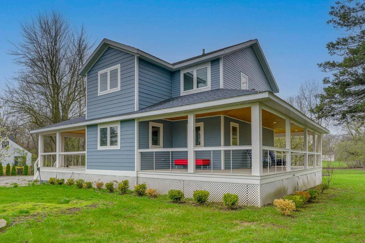 < 1 Mi to Oakland University: Cozy Retreat w/ Yard 1