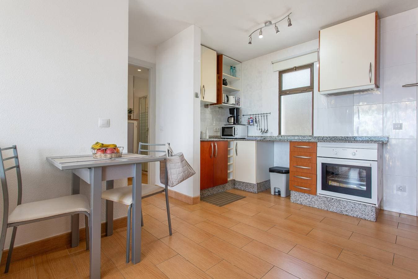 Foto 5 von 29: Ferienwohnung 'Corona Rosa' mit Meerblick, Gemeinschaftspool und WLAN