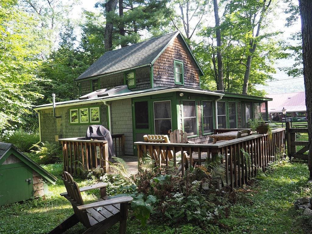 Foto 8 von 17: Klassische Vermont Kabine auf 2. 5 Acres mit Seefront