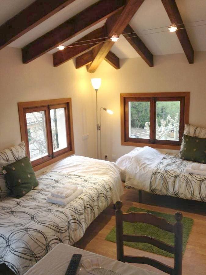 Foto 5 von 18: Twin Room - Attic