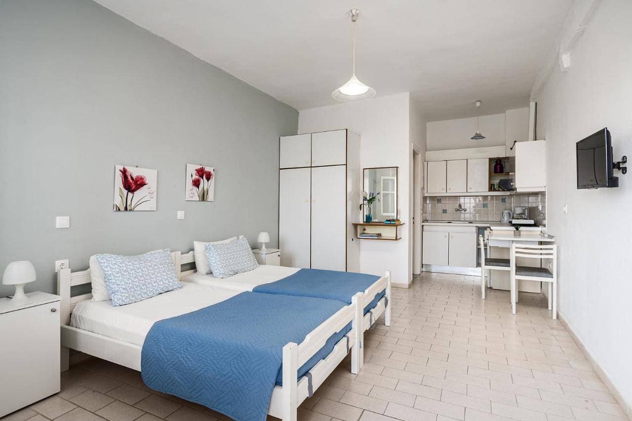Foto 2 von 10: Studio Apartment with Sea View