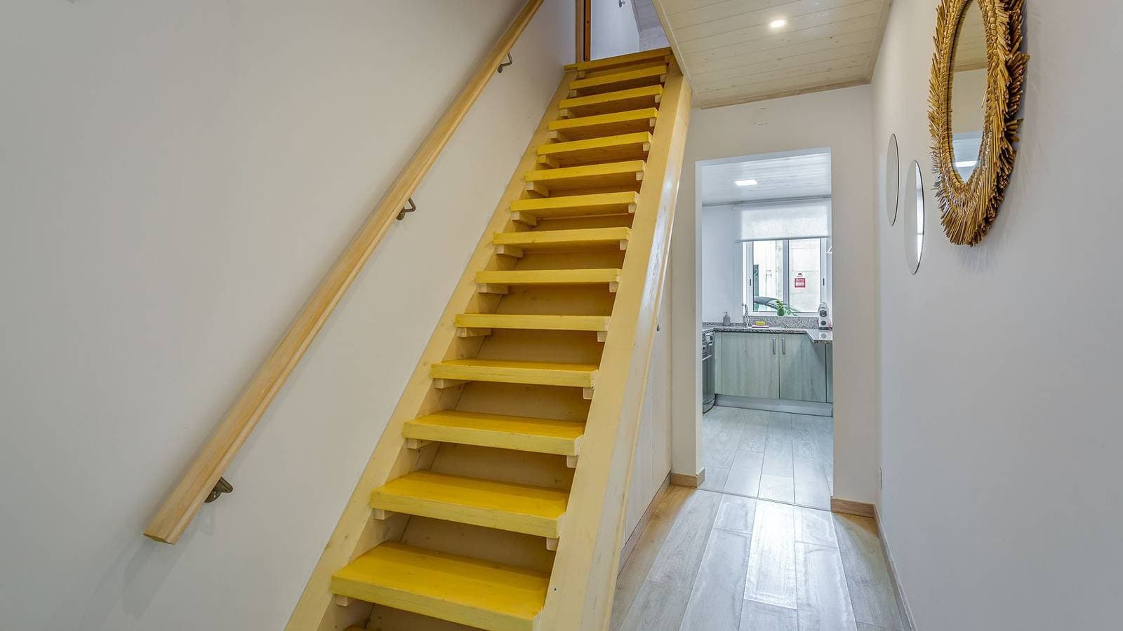 Foto 13 von 21: Glamorous Duplex w/ Patio & BBQ by LovelyStay
