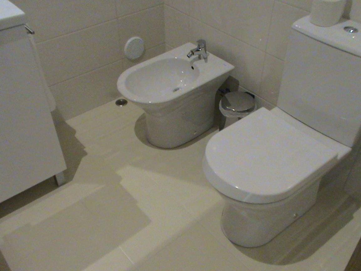 Foto 7 von 17: Family Room with Private Bathroom