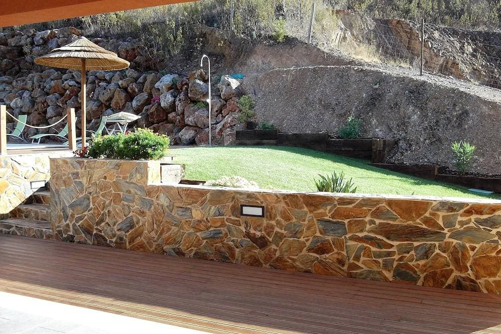 Foto 4 von 30: Luxuriöse Villa mit Pool und idyllischer Seenlandschaft