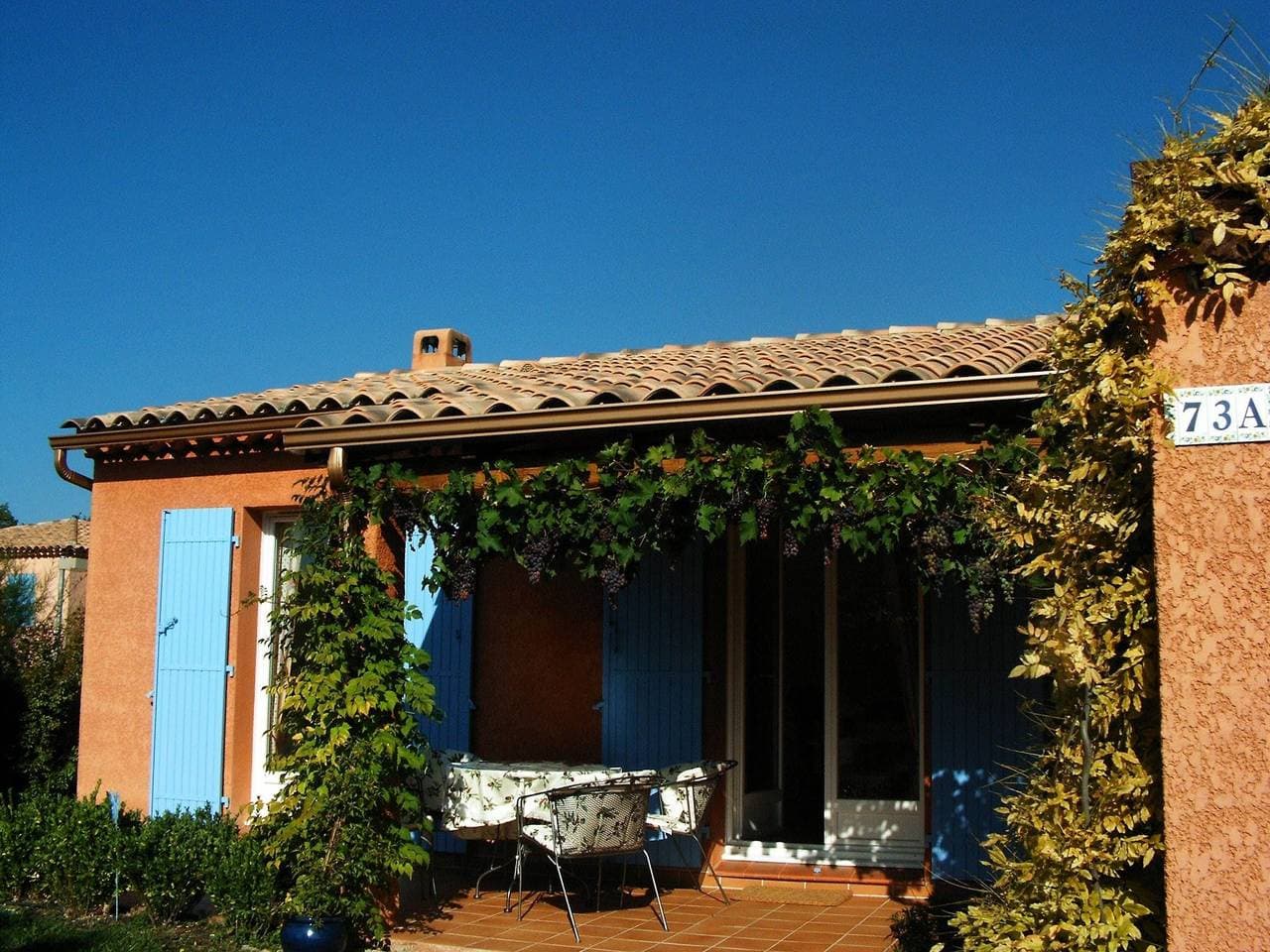 Foto 7 von 27: Gemütliche Ferienwohnung mit Pool und Garten, 2 km von Pierrevert entfernt