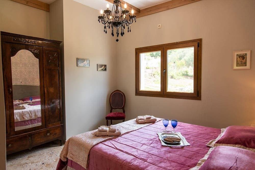 Foto 2 von 30: Calypso Villa With Jacuzzi Pool & Sea View